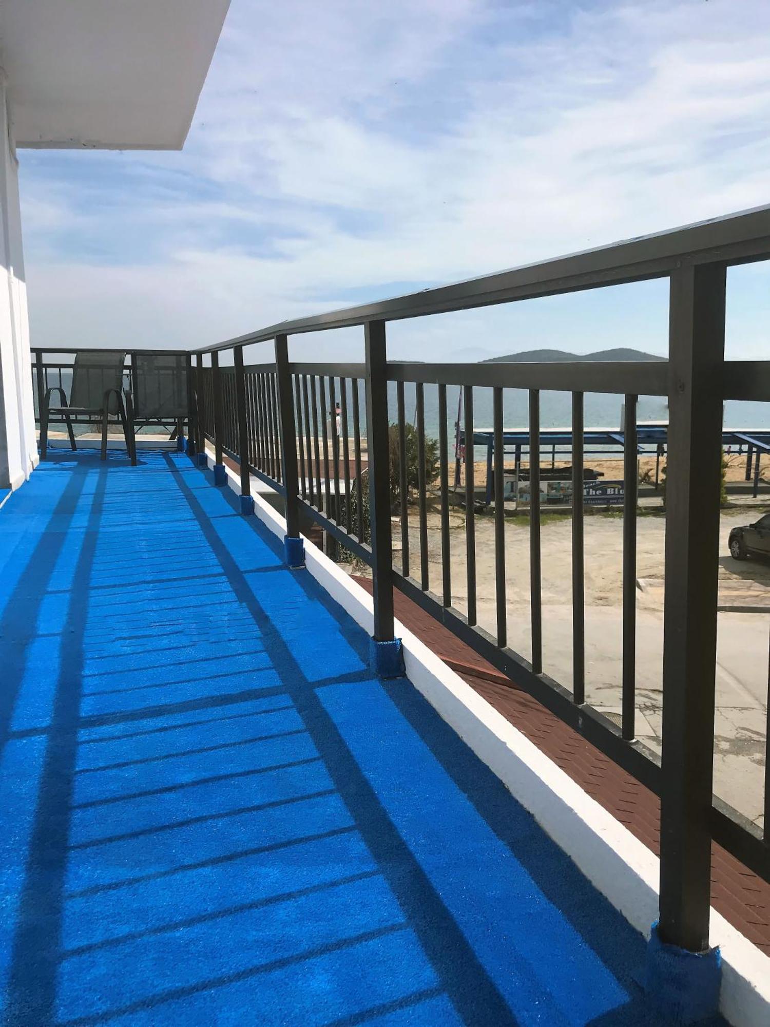 Upper Deck Apt. Apartment Néa Péramos Bagian luar foto