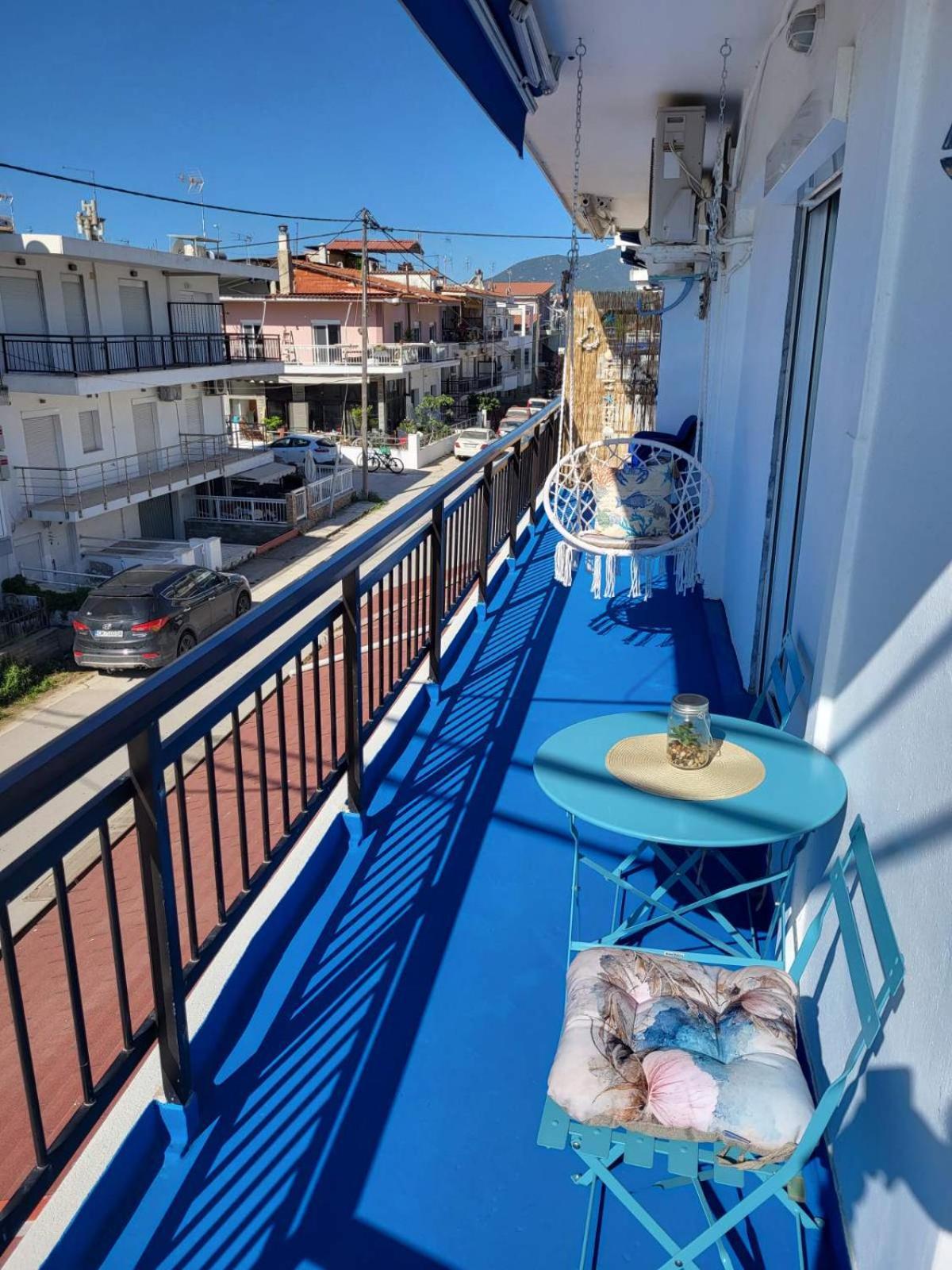 Upper Deck Apt. Apartment Néa Péramos Bagian luar foto