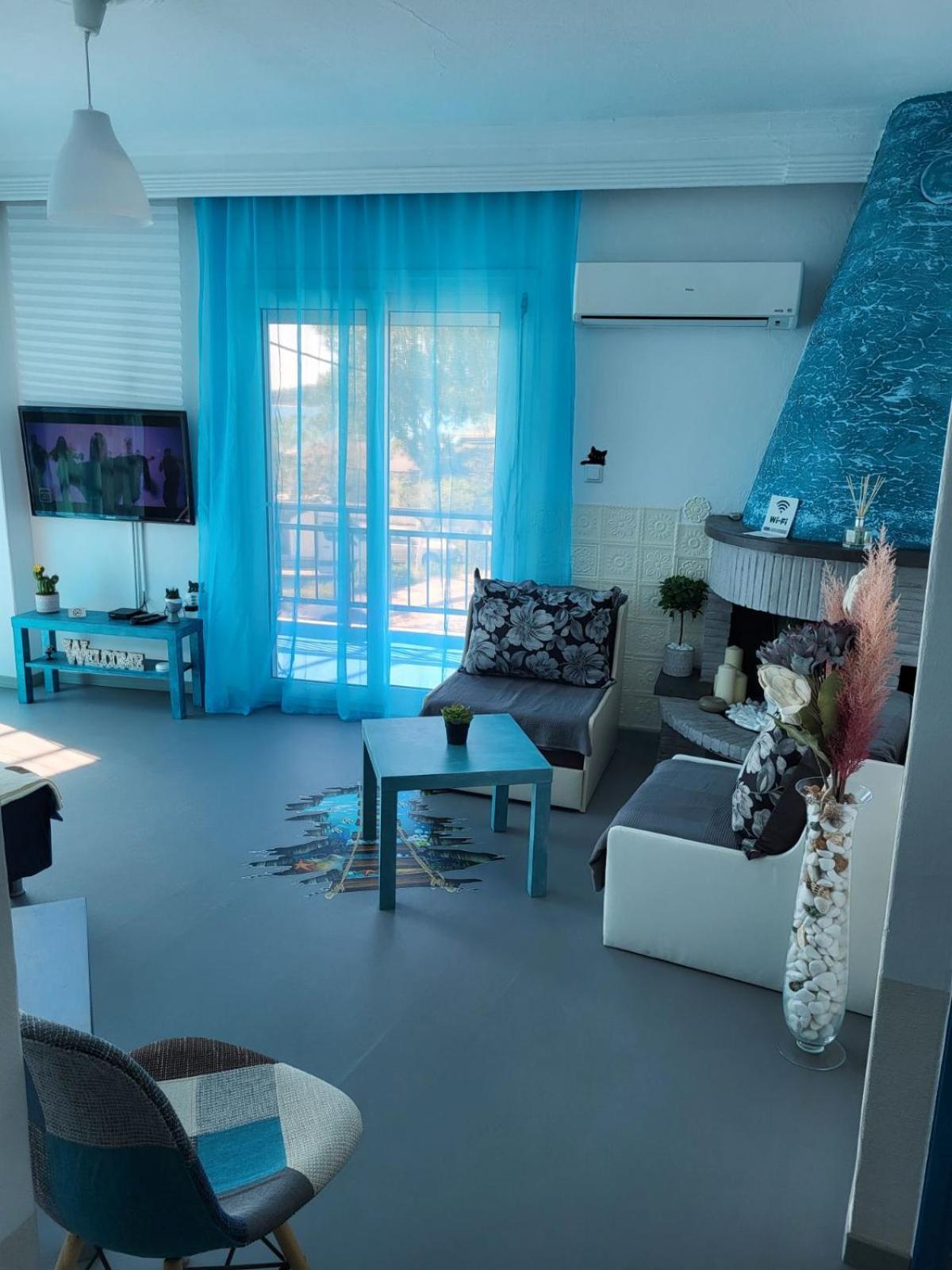 Upper Deck Apt. Apartment Néa Péramos Bagian luar foto